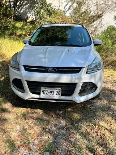 Ford Escape 2.5 Se Plus Mt