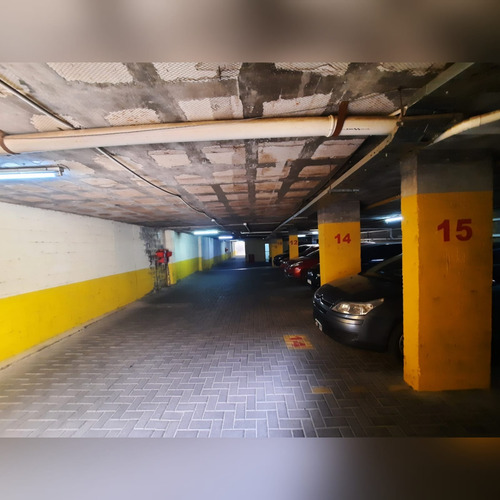 Zona Tribunales Ii - Alquilo Cochera Para Auto