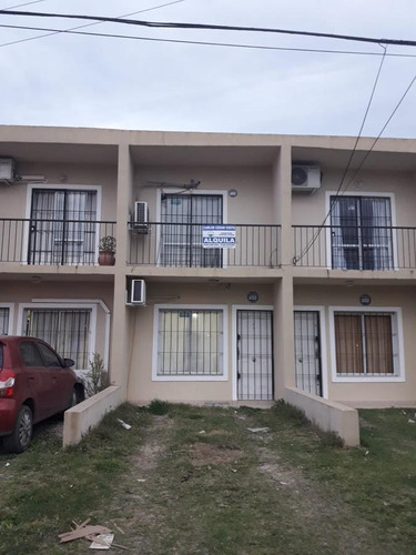 Imagen 6 de 9 de Duplex 2 Dormitorios En Venta- Belén De Escobar