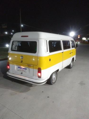 Volkswagen Kombi 1.4 Escolar Total Flex 3p 2011