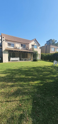 Imagen 2 de 30 de Casa En Venta En Santa María De Los Olivos, Pilar, G.b.a. Zona Norte