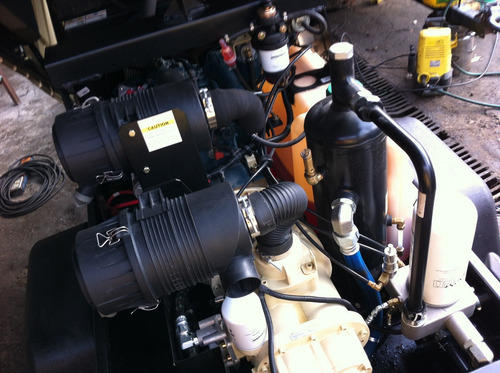 Imagen 11 de 13 de Compresores Irdoosan 664hrs 2014 185pcm Impecables Garantia3