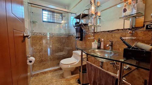 Annic Coronado Vende Casa En Las Morochas, San Diego. Excelentes Acabados. Ref. 225571
