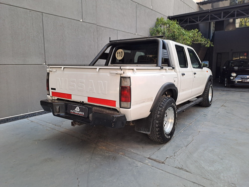 Nissan NP300 2.5 Cabina Doble 133cv 4x2