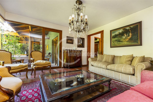 Casa En Venta En Lo Barnechea