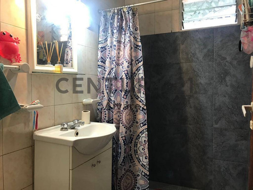 Imagen 8 de 18 de Venta De 3 Propiedades En Bloque Sobre Amplio Lote En Burzaco. 311m2