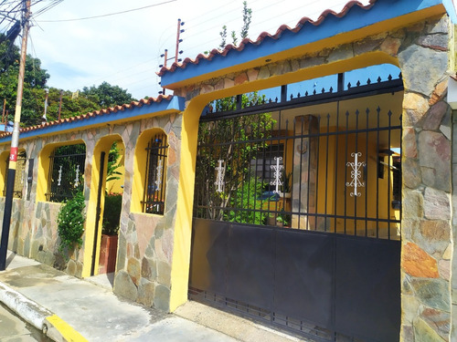 Casa/quinta Naguanagua  Terreno Construido Urbanizacion La Begoña. Vende Lino Juvinao 