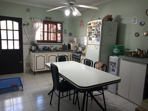 Imagen 25 de 30 de Triplex , Cochera 2 Autos, Dorm En Suite, Fondo Libre,