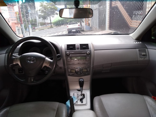 Imagem 9 de 13 de Toyota Corolla 2010