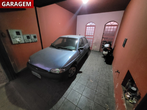 Casa De 3 Quarto, Três Banheiros , 1 Suíte,4 Salas