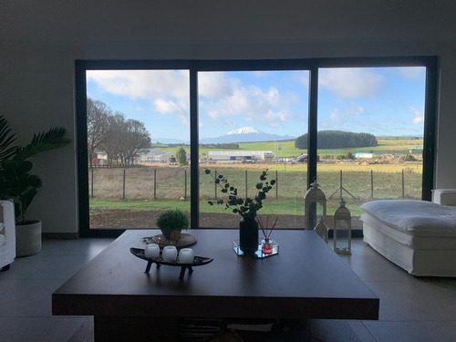 Casa En Venta De 4 Dorm. En Puerto Varas
