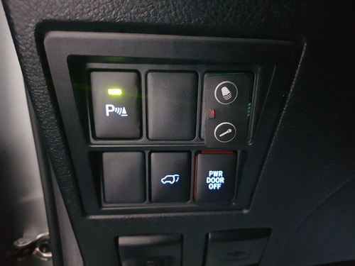 Imagem 9 de 20 de Toyota Hilux Sw4 2.8 Srx 4x4 7 Lugares Blindada 16/2016