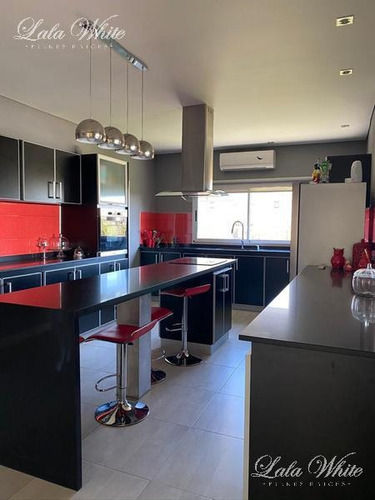 Imagen 9 de 30 de Venta - Hermosa Casa En Santa Rita - Canning - Acepta Permuta