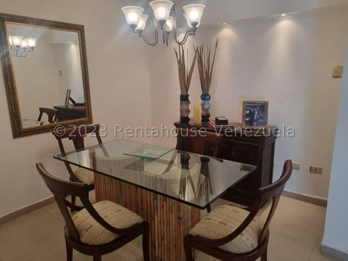 Apartamento En Venta Ubicado En Sabana Larga Valencia Carabobo 25-5623 Eloisa Mejia