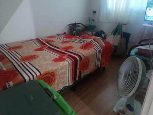 Apartamento C/ Cozinha Planejada E Piso Laminado
