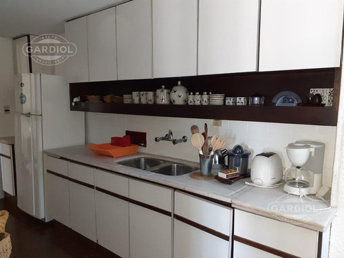 Alquiler Temporario Apartamento 4 Dormitorios En Mansa .