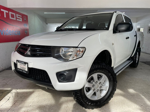 Imagen 1 de 15 de Mitsubishi L200 2.4 Mt 2015