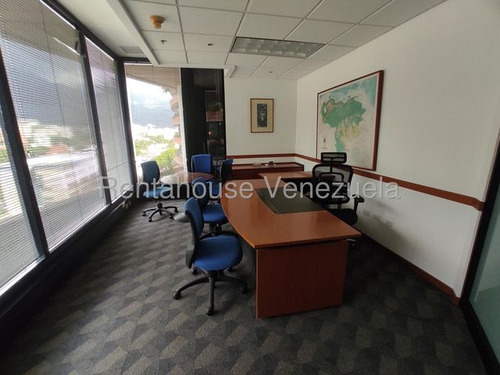 Agp Oficina Moderna En Venta En La Castellana, Con Kitchenette, Vista Al Ávila 25-23741 Ys