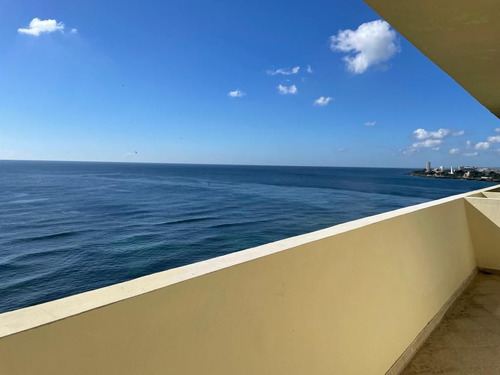 Apartamento En Venta En El Malecón, 3 Habitaciones