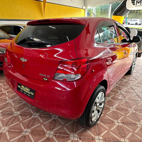 Chevrolet Onix HATCH LT 1.0 8V FlexPower 5p Mec.