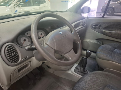 Renault Scenic 1.6 PRIVILÉGE 16V FLEX 4P MANUAL