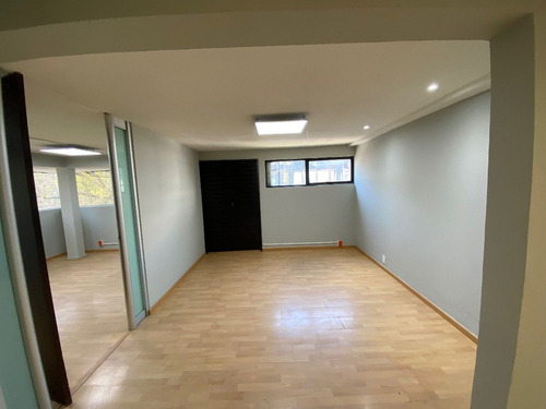 Excelente Oficina De 250 M2 En Prado Norte