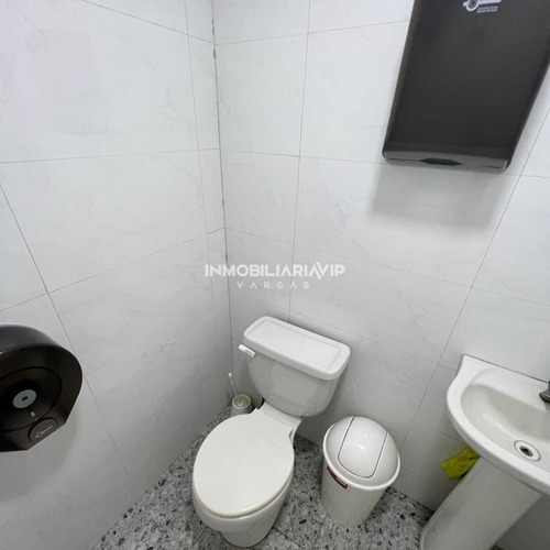 Te Ofrecemos En Venta Local Y Fondo De Comercio Ubicado En Caribe - Estado La Guaira Ref 005 - 525