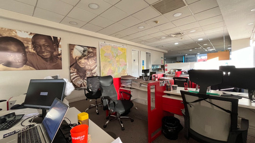 Oficinas 310m2 4b/4e/3bodegas A Pasos Metro P. Valdivia
