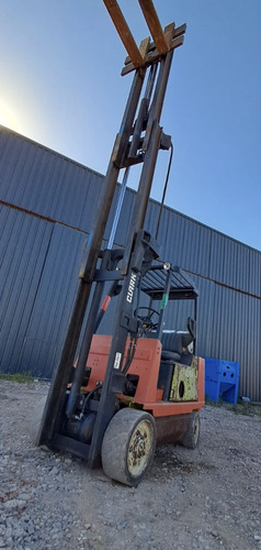 Autoelevador Clark 2250kg Torre Triple Containera Envio Pais
