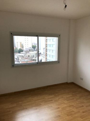 Imagen 13 de 14 de Hermoso Departamento En Venta De 3 Ambientes Con Cochera - Banfield