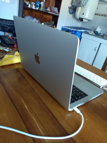Macbook Pro 13 2016 8gb 256gb