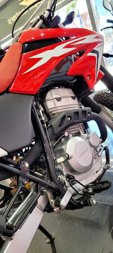 Honda Tornado 250 2024 Usado Performance Bikes