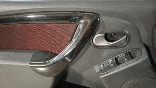 Renault Stepway 1.6 DYNAMIQUE MEDIA NAV MT