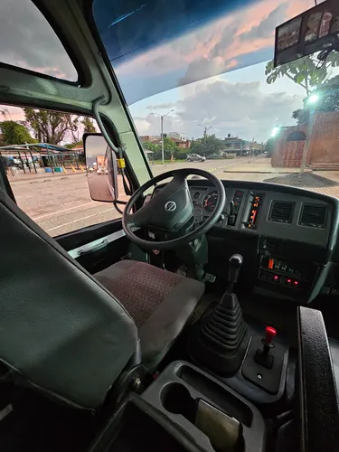 Nissan Tk 4x4 (original)