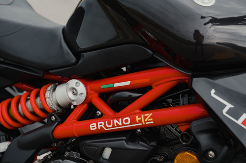 Benelli Tnt 300 - Bruno Hz