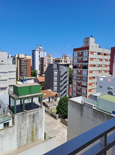 Imagen 8 de 24 de Oportunidad!! Departamento 2 Ambientes Frente A Plaza España Y Las Mejores Playas De La La Perla - Mar Del Plata