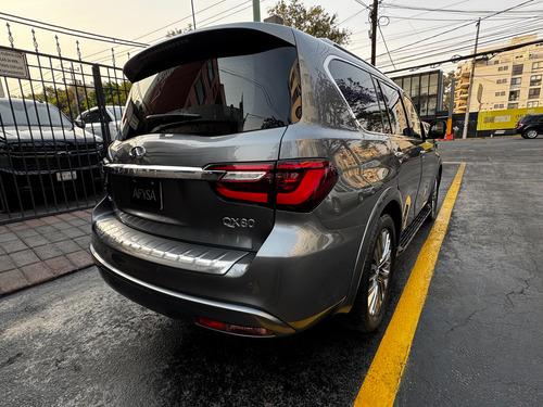 Infiniti QX80 5.6l Perfection 8 Pasajeros At