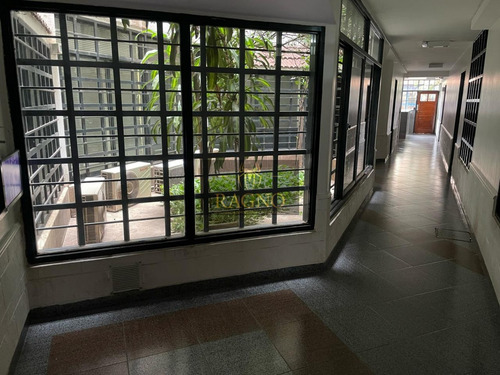 Vendemos Departamento De Dos Dormitorios, Dos Baños Y Dos Balcones En El Barrio General Paz, Av. 24 De Septiembre 1236 Appto Credito