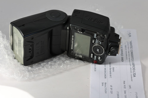 Flash Nikon Sb-700 Para Câmeras - Potência E Precisão Preto