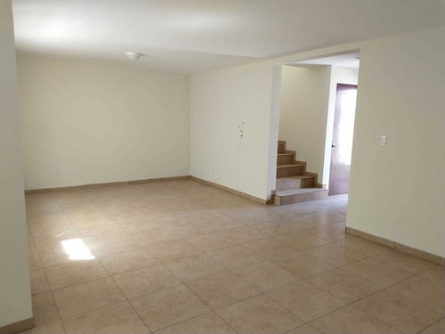 Imagen 19 de 21 de Rento Casa Calle Melitón Balderas Celaya
