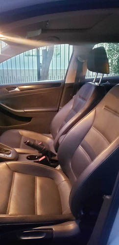 Volskwagen Vento 2.5 Luxury Tryptonic