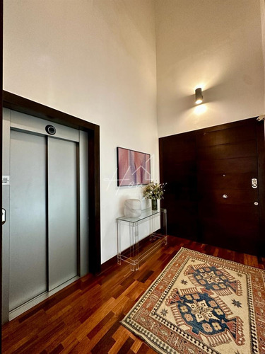Duplex En Venta De 5 Dorm. Valle Escondido Lo Barnechea