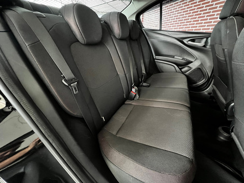 Fiat Cronos 1.8 Precision 16v Flex Aut. 4p
