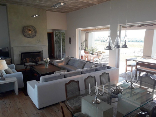 Imagen 3 de 18 de Espectacular Casa De Campo, A 20 Mins De Jose Ignacio. (ref: Bon-2416)