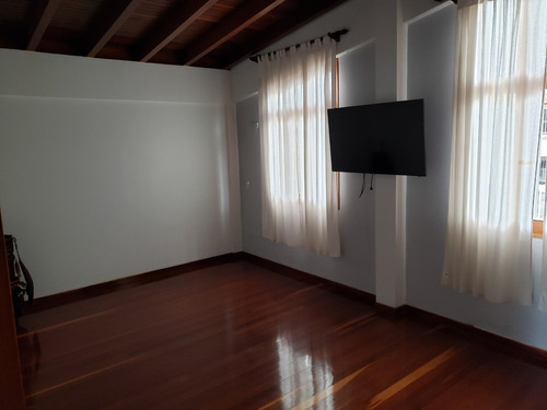 Los Naranjos Del Cafetal Hermosa Vista Calle Privada Vigilancia Tanque 10.000lts Renovada 2 Cocinas 4h/5b/4 Puestos Súper Oportunidad!! Hermosa Vista Oportunidad