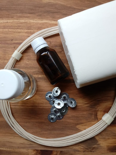 Kit Velas Cera Soja 2kg, Pabilo, Ojalillos + 100ml Esencia