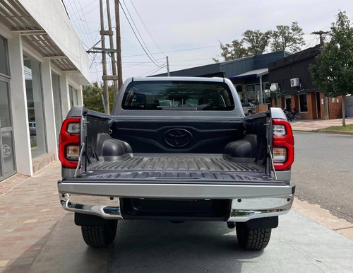 Imagen 6 de 15 de Hilux D/cabina 2.8 Tdi 204cv Automatica Srv 4x2 0km My2023