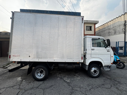 Vw 8.120 2009
