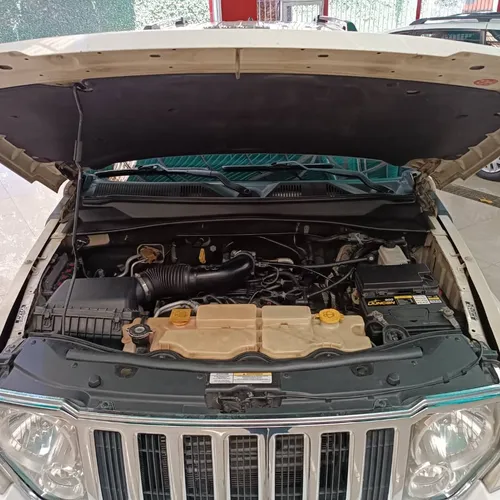 Jeep Cherokee Limited Kk 2010