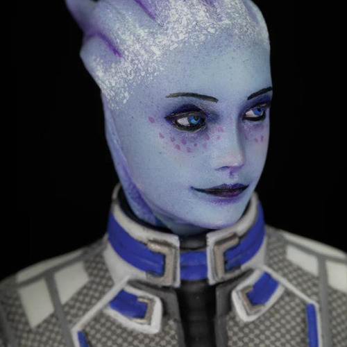 Figura Liara T'soni Mass Effect 21.5 Cm Pvc Detallada